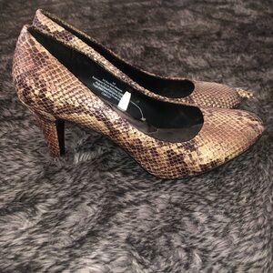 Merona SnakeSkin Print Heel Size 10